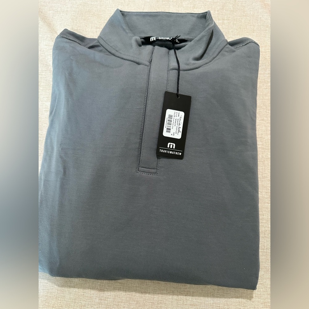 NWT Travis Mathew Ultra soft fleece 1/4 zip pullover  Classic Design